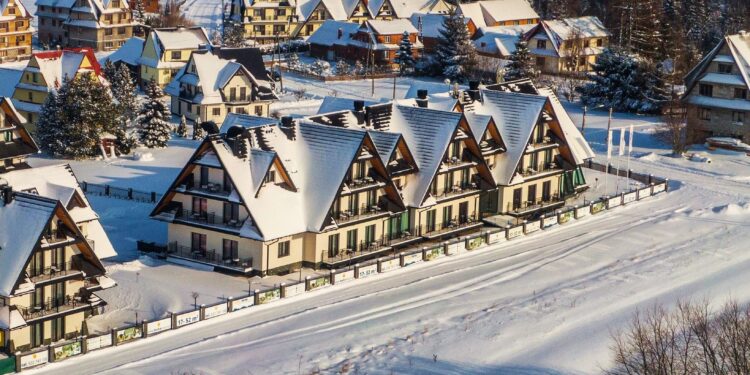 slow-travel-zima-cisza-natura-i-regeneracja-zamiast-atrakcji-dlaczego-ten-trend-rosnie-wlasnie-teraz