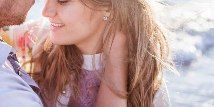 jak-dzis-kochaja-mlodzi-ludzie-ostroznosc-bliskosc-i-wyzwania-w-zwiazkach